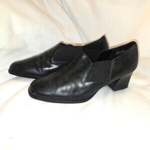 Black Aerosole Chunky Heel Chelsea Booties / Loafers 7.5